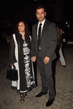 Rohit Roy, Manasi Joshi Roy at the Telly Chakkar_s New Talent Awards in Mehboob on 16th Sept 2011 (154).JPG